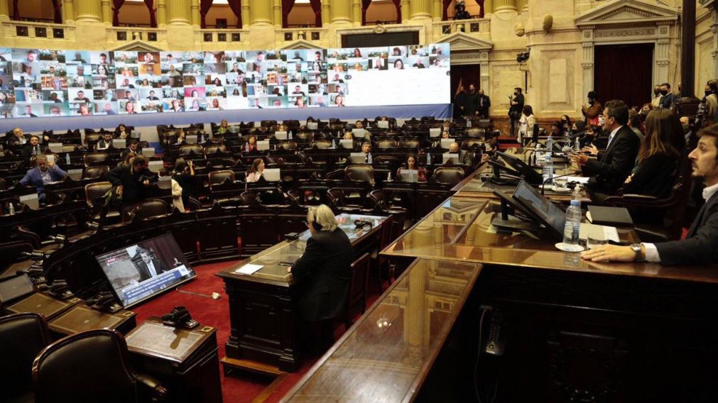 Una sesión de prueba durante el tratamiento de la "Ley Micaela".