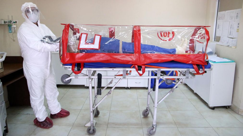 Tucum�n: dise�an c�psula para trasladar enfermos de coronavirus y proteger a los m�dicos