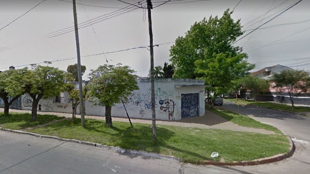 Ejecutan de un tiro en el pecho a un hombre que estaba en la puerta de su casa