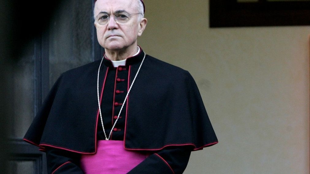 El ultraconservador Carlo Maria Vigano, impulsor de la carta.