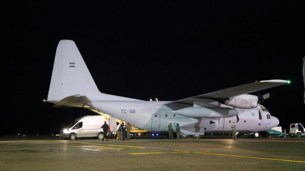 Un Hércules llevó respiradores e insumos sanitarios a Chubut, Santa Cruz y Tierra del Fuego.