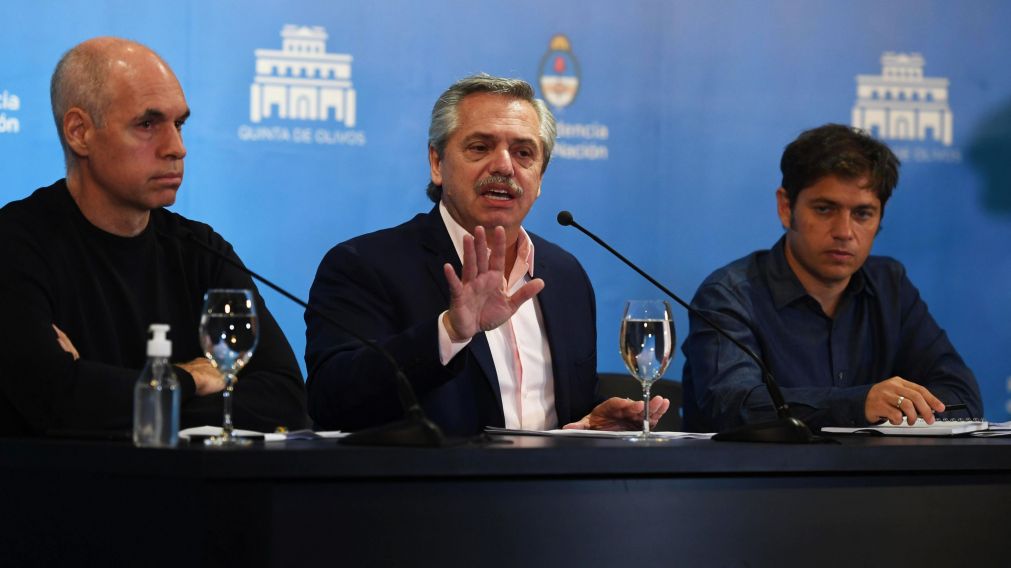 Alberto ultimó detalles de la cuarentena, que seguiría hasta el 24 de mayo
