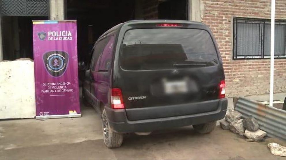 La violaci�n se produjo dentro de la camioneta.