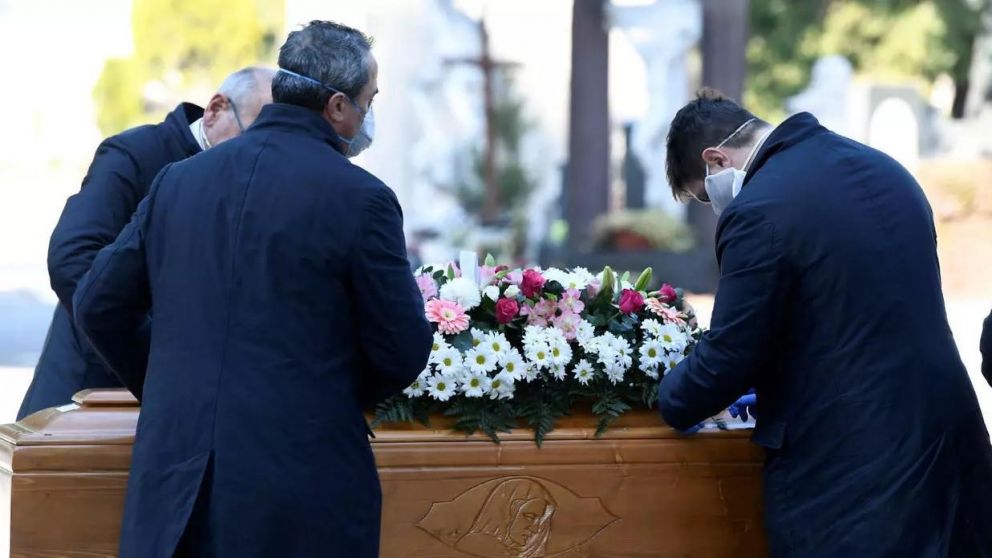 La idea de este protocolo es respetar tanto a las personas fallecidas por covid-19 como a sus familiares.