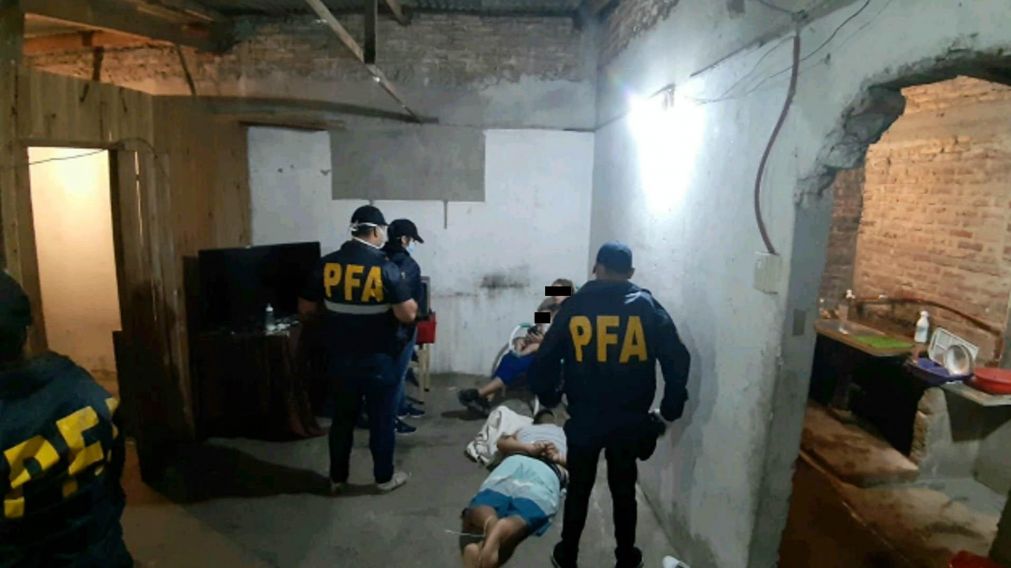 Uno de los delicuentes arrestados y procesados. (Télam).
