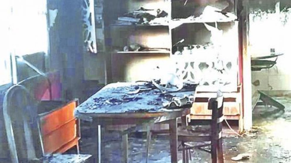 Las llamas se devoraron gran parte de la vivienda.