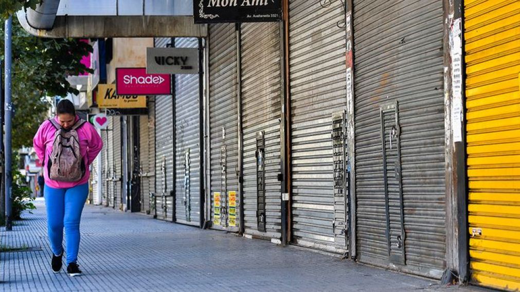 Los locales comerciales permanecen, en su mayoría, cerrados por la pandemia (Crónica/Archivo).