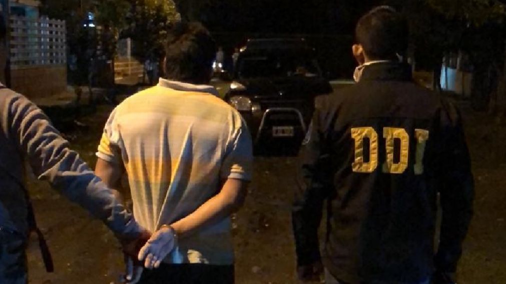 Este es el delincuente, de 30 años, que fue apresado por los efectivos policiales en Moreno.