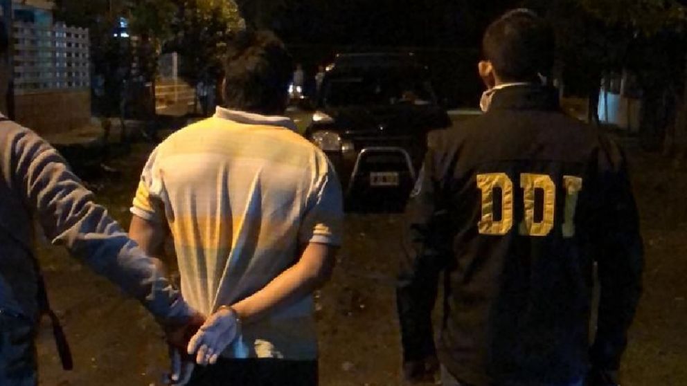 Este es el delincuente, de 30 años, que fue apresado por los efectivos policiales en Moreno.
