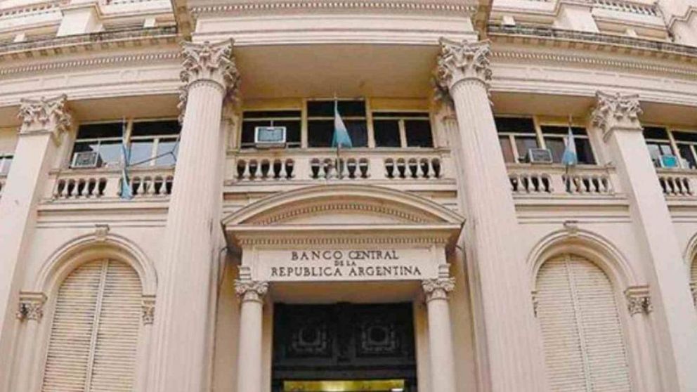 La medida fue informada por el Banco Central a las entidades financieras.