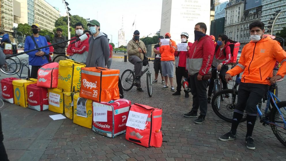 Personal de reparto protestó en mejoras de medidas laborales.