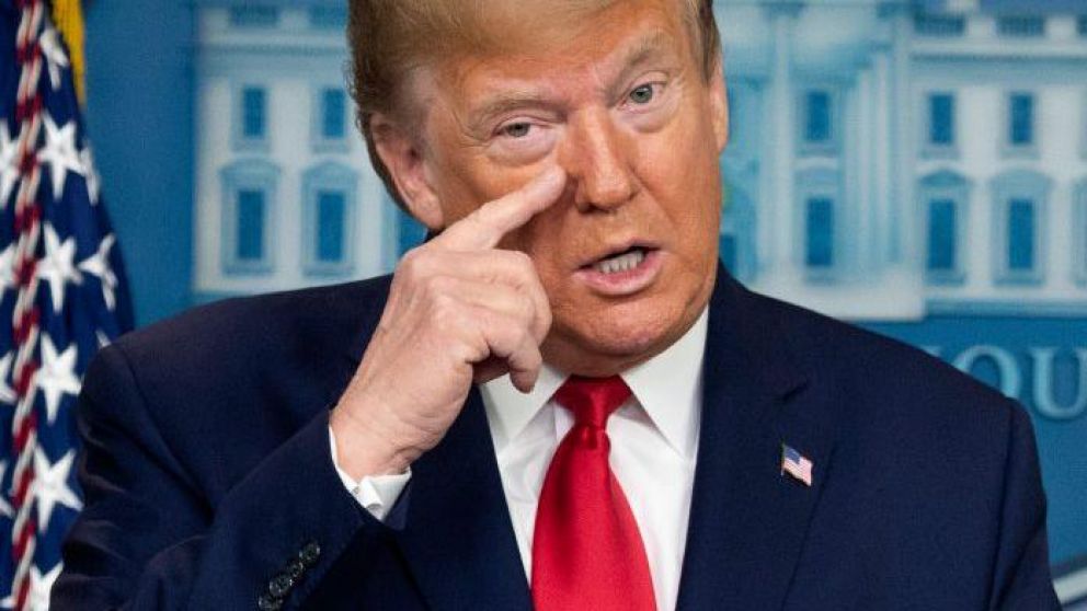 El presidente de Estados Unidos, Donald Trump, informó que no permitirá el ingreso de cualquier tipo de inmigrante al país durante "60 días".