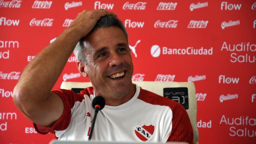 PUSINERI estuvo EN CONTACTO CON LOS HINCHAS
