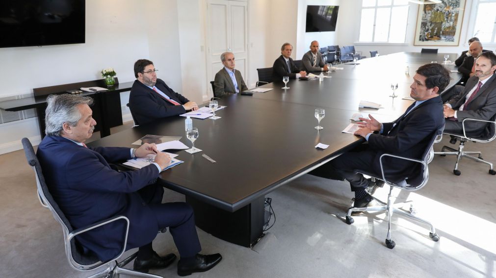 El presidente Alberto Fernández reunido junto a representantes de la Caeme (Prensa Presidencia).