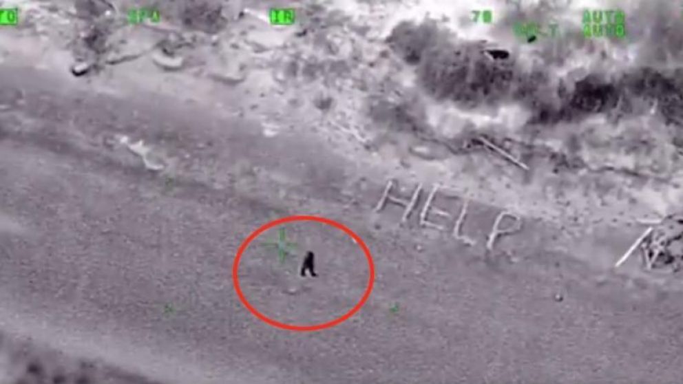 El hombre fue rescatado tras permanecer varado en una isla (Captura).