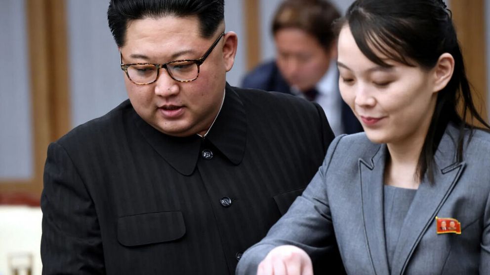Kim Yo Jong, posible sucesore, es asistente personal de su hermano mayor.