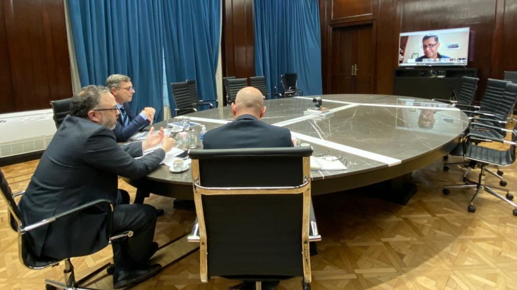 Martín Kulfas en el plenario de la comisión de PyMEs presentando el proyecto de ley (Twitter).