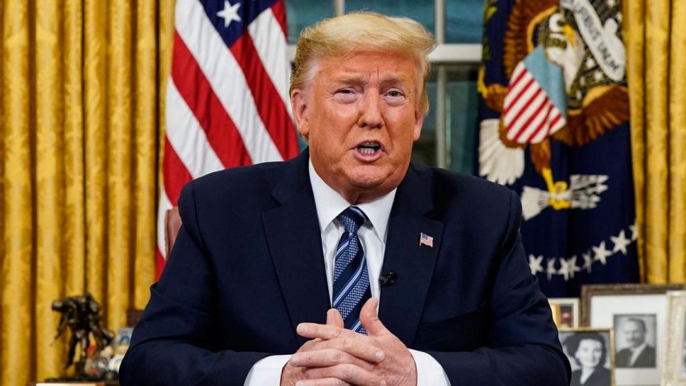 Donald Trump anunció el estado de emergencia nacional.