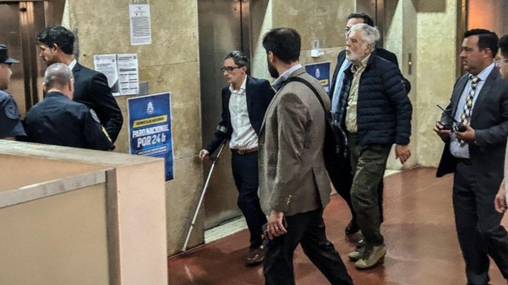 Tragedia de Once: Julio De Vido se present� en Comodoro Py y qued� detenido.