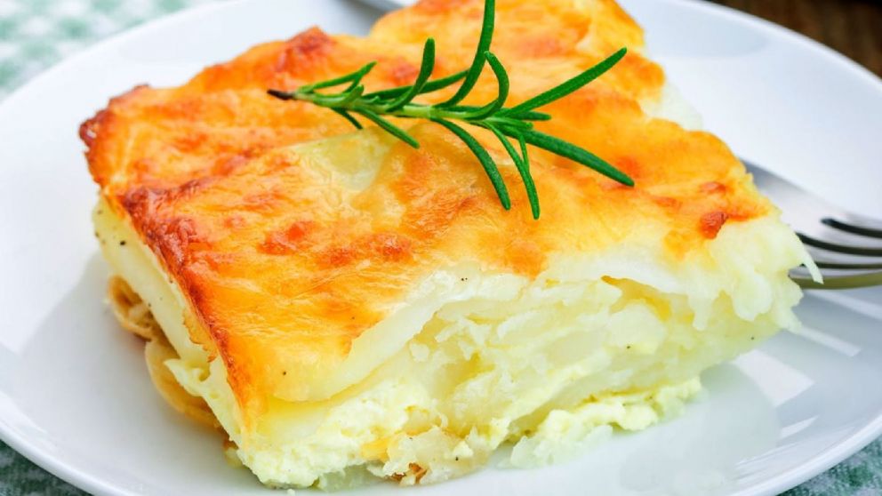 Receta de "Dauphinoise", el pastel de papa francés que enamora con su gratinado perfecto y sofisticado
