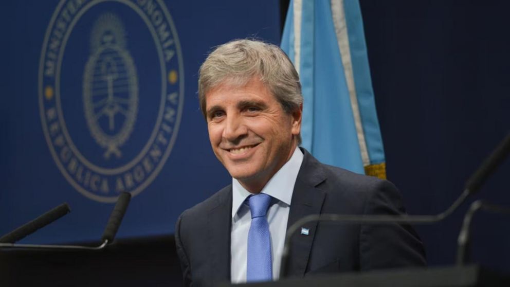 Luis Caputo vaticinó un crecimiento del 10% en 2026: "Que los argentinos crean lo que está pasando" (Archivo).