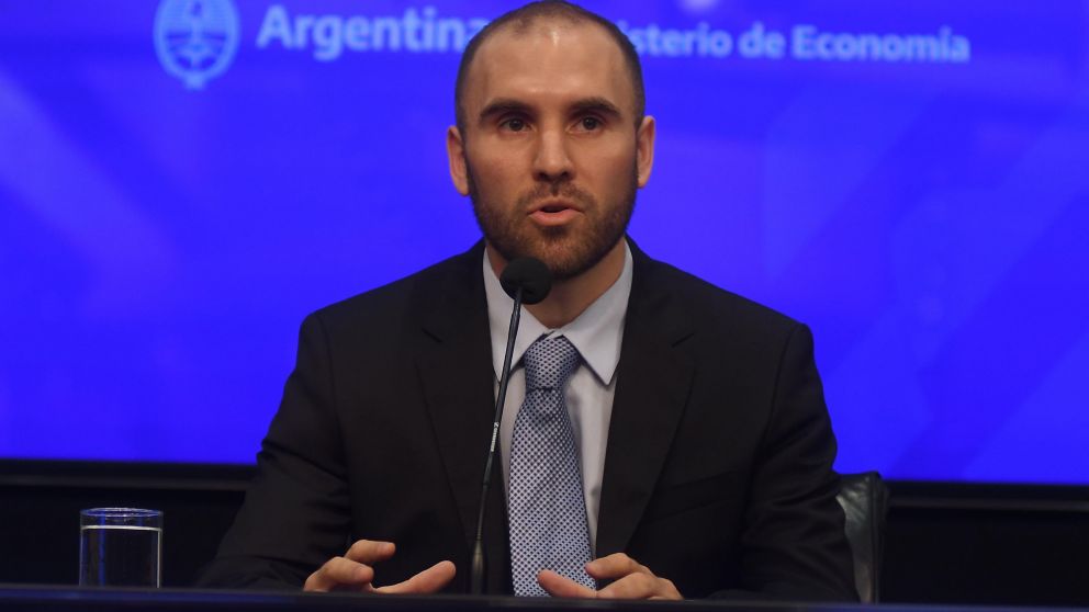 El ministro pedirá al os acreedores de un plazo de gracia y la reducción tanto de capital como de intereses.