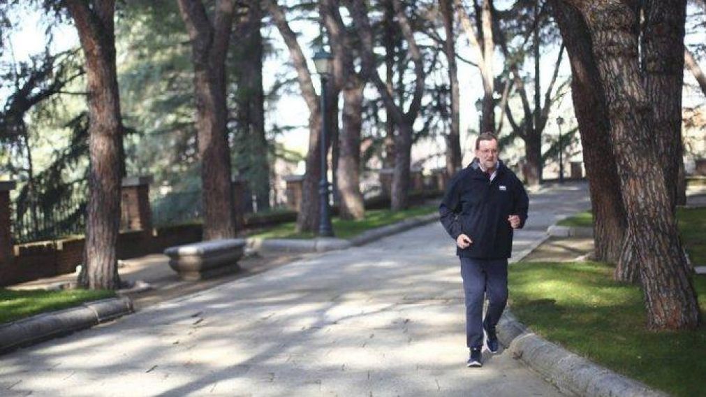 El ex presidente de España Mariano Rajoy en el centro de la polémica por violar la cuarentena.