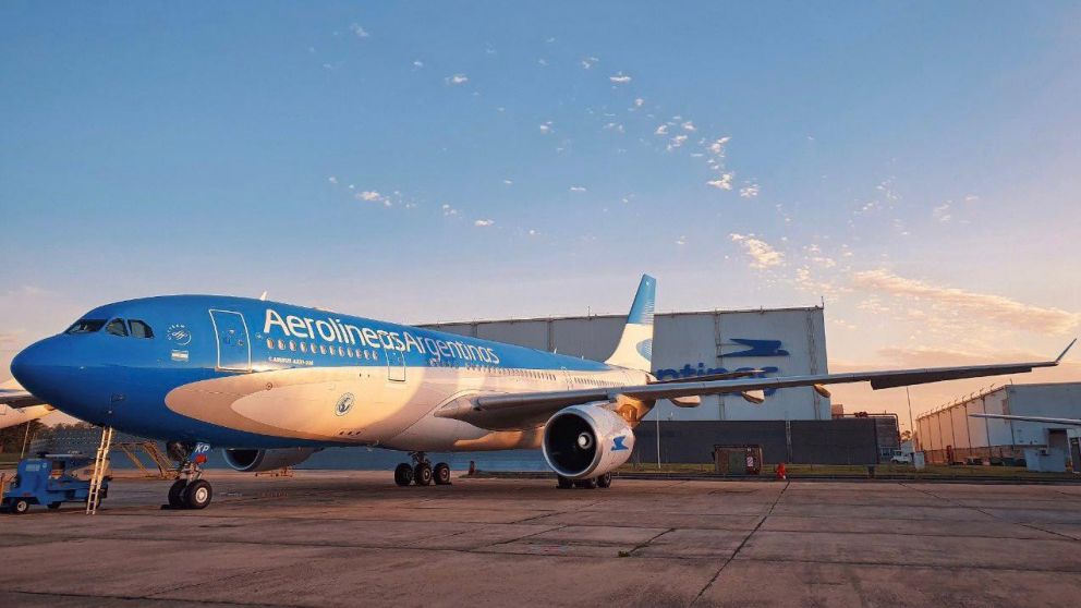 El vuelo llegó procedente de la ciudad de Quito.
