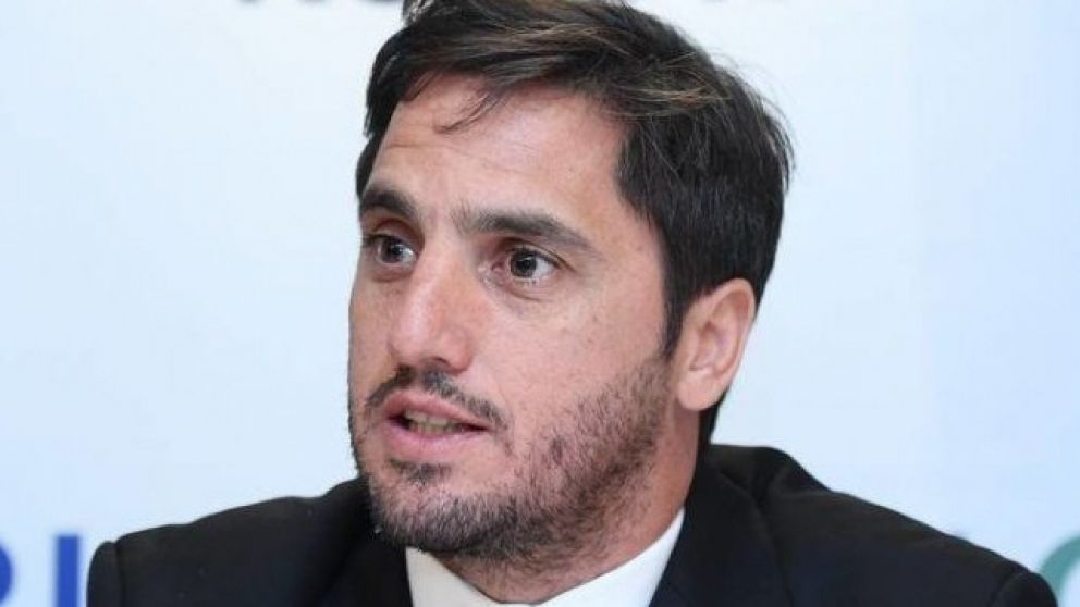 SE SIENTE, SE SIENTE, �PICHOT PRESIDENTE?