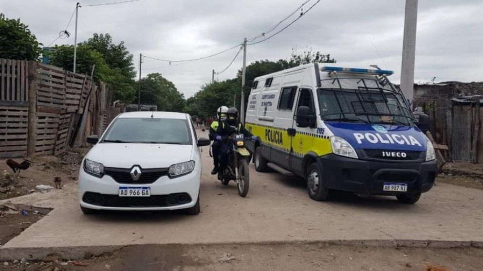 La zona donde ocurrió el hecho, con custodia policial (gentileza Los Andes).
