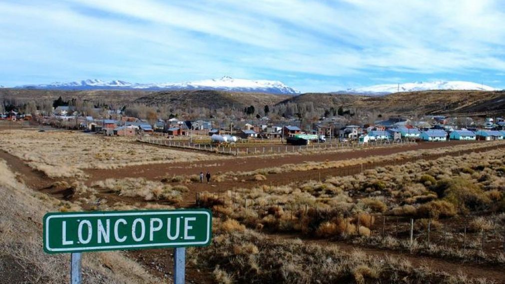 Loncopué, en Neuquén, donde la población entera corre riesgo de contagio por un grupo de vecinos que participó de un asado.