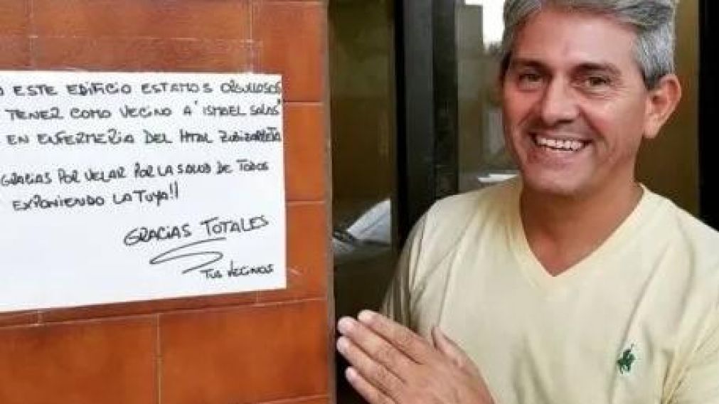 Uno de los médicos reconocido por sus vecinos.