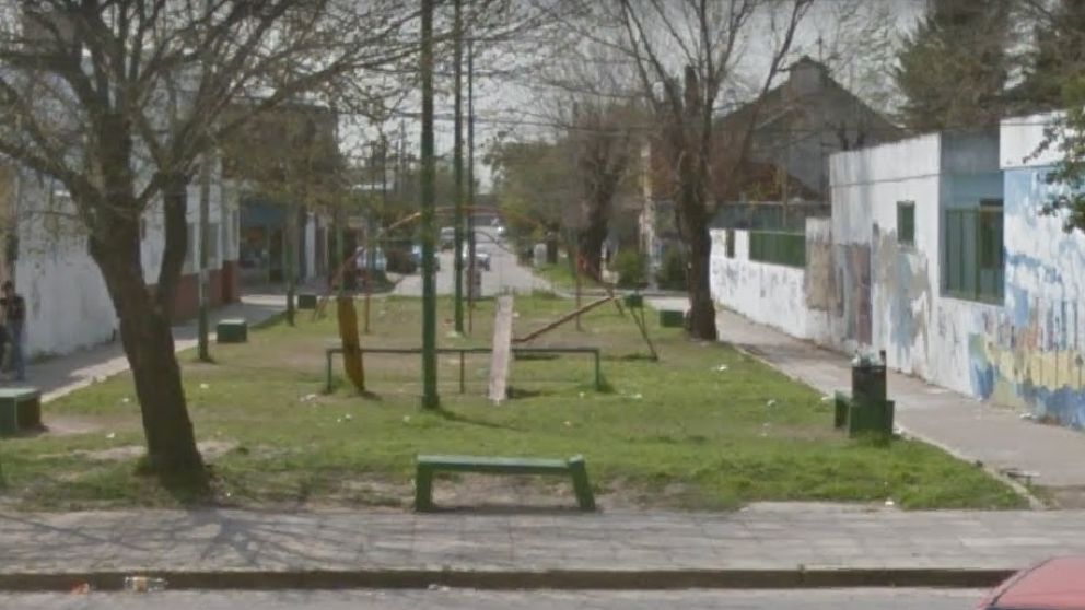 El asesinato de Julián Pintos Barruzo, de 50 años, se produjo en cercanías de esta plaza, en William Morris.