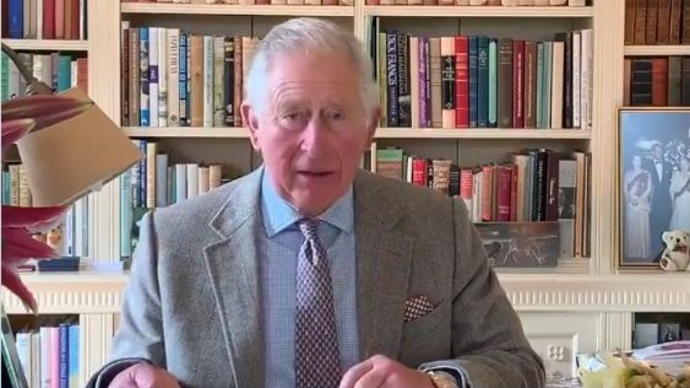 El heredero al trono británico compartió su mensaje a través de un video de Twitter (Captura de pantalla).