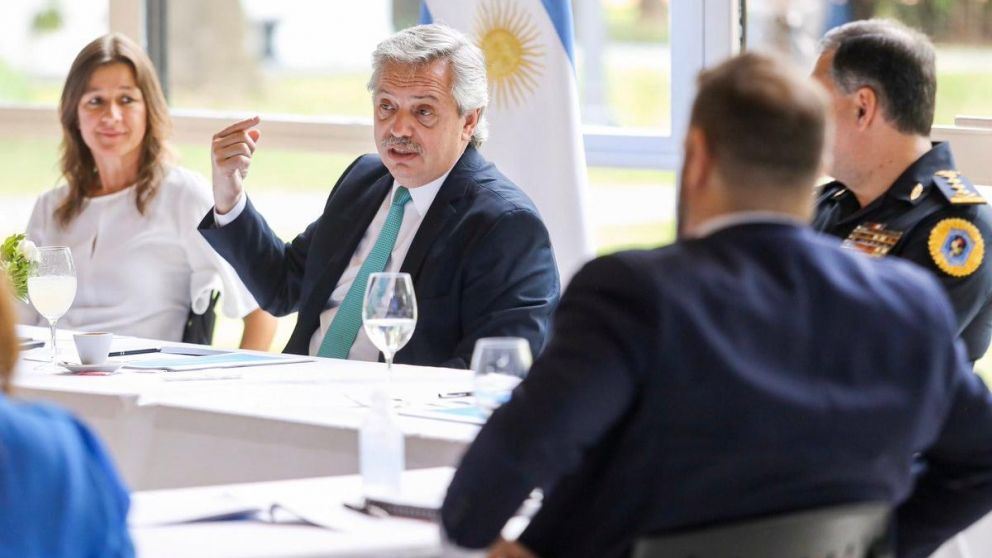 El Presidente definirá y anunciará nuevas medidas para combatir al virus (foto de Presidencia).