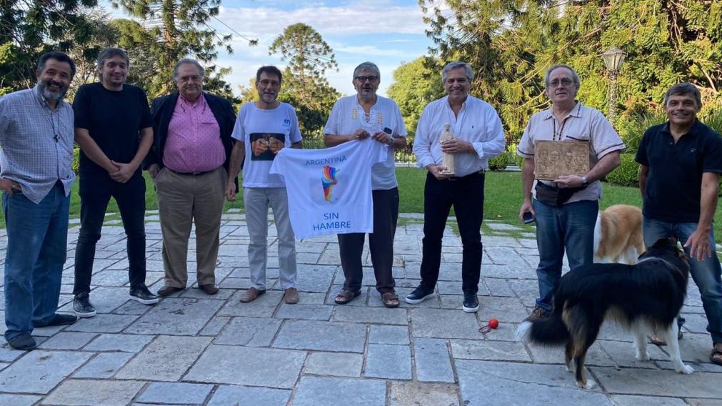 Alberto junto al "Grupo de Curas en Opci�n por los Pobres".
