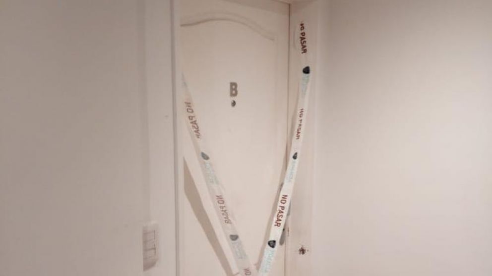 La pareja cumple con arresto domiciliario.