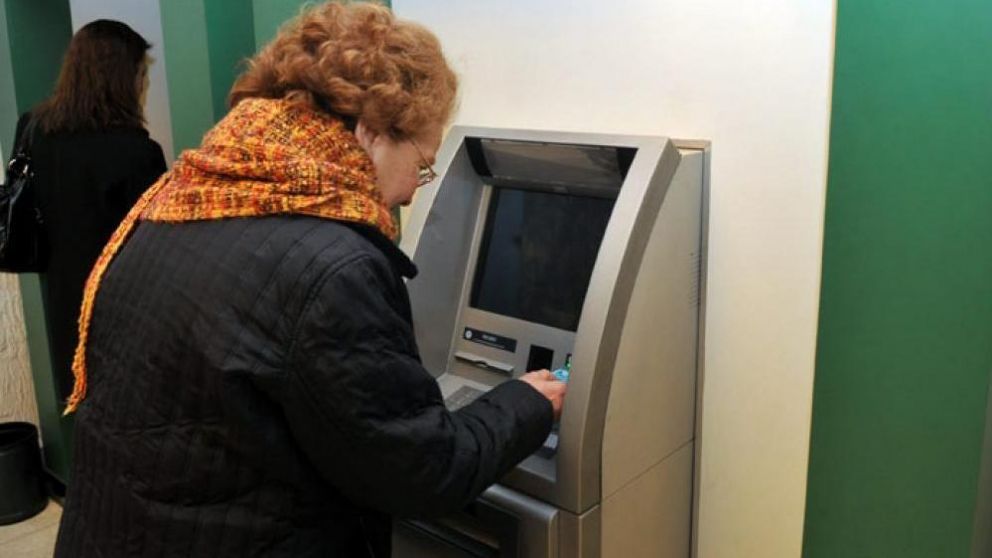 Hay un nuevo límite de extracción por cajeros en cada banco.