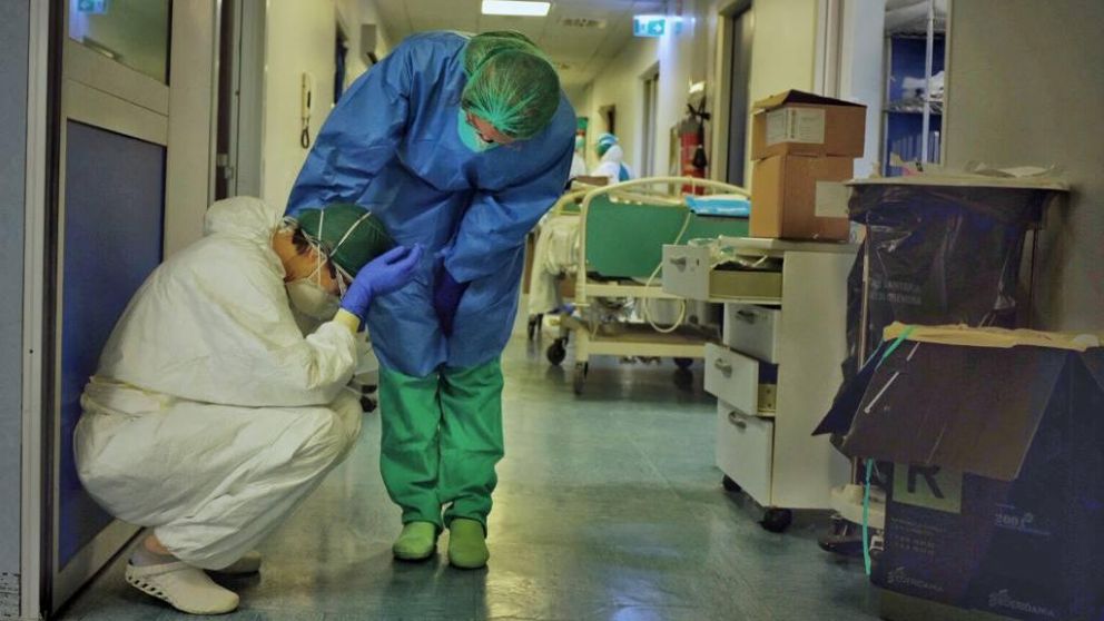 El dolor de los compa�eros Silvia Luchetta tras haberse enterado de su tr�gica decisi�n.