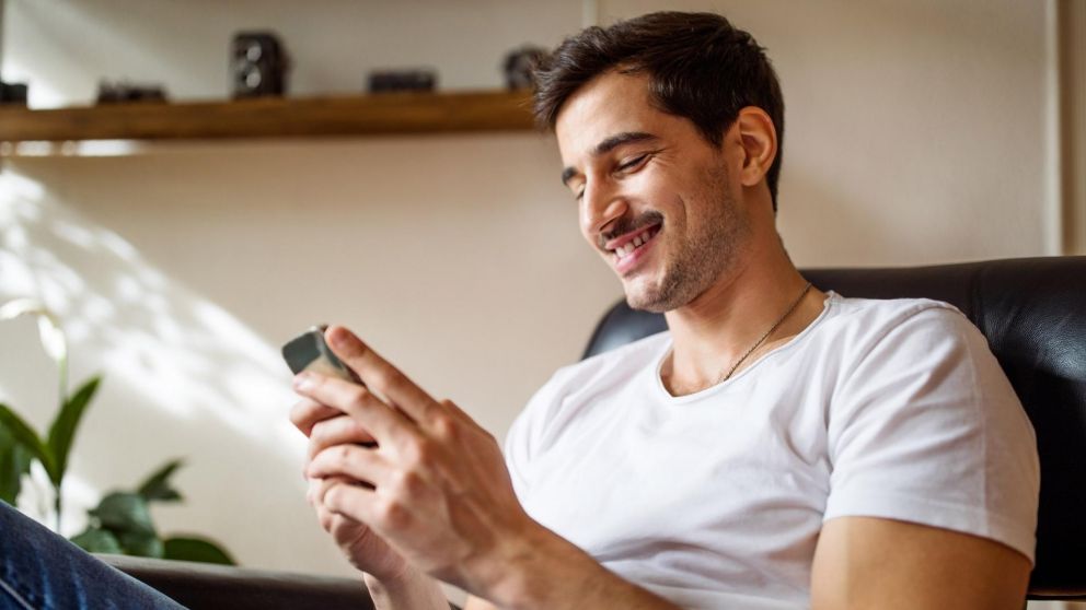 Usuarios celebran la medida del sitio porno.