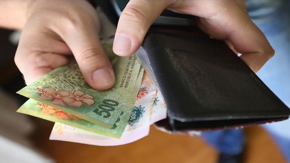 Los empresarios piensan cómo pagarán los sueldos.
