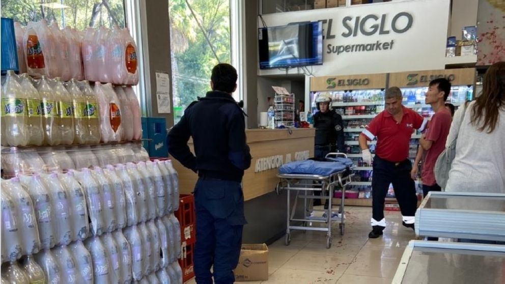 El misterioso hecho se produjo en el interior de este comercio, en la localidad bonaerense de Benavídez.