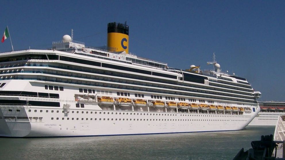 El crucero ancló este jueves en Marsella.