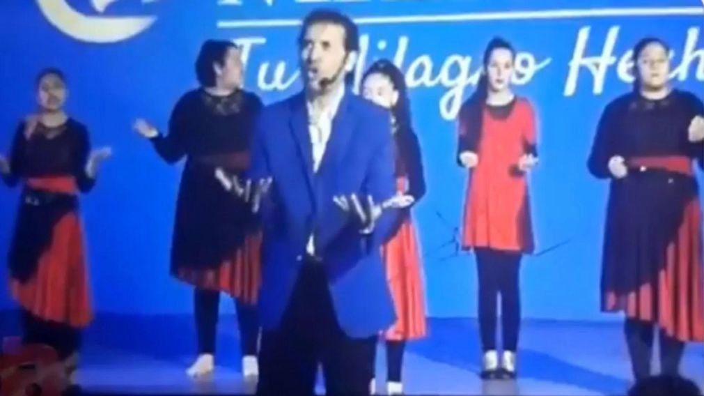 El video del pastor con el "alcohol en gel sanador" se hizo viral (Captura video).