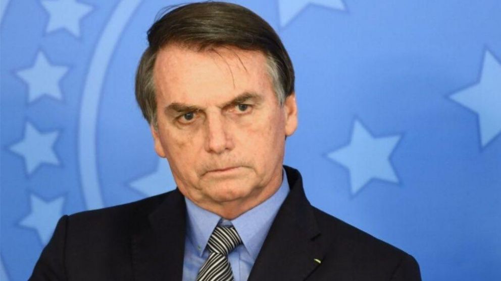 Bolsonaro rompió la cuarentena esta semana y saludó a sus seguidores (Foto: AFP)