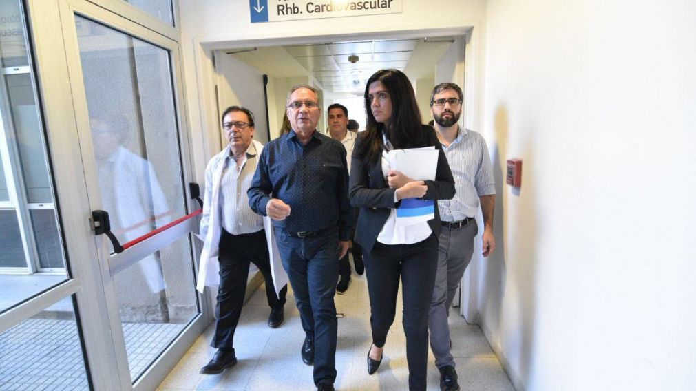 La recorrida encabezada por la titular del PAMI y el intendente de Ituzaing�.