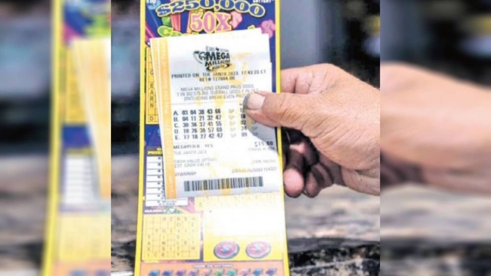 ¡Diosa de la fortuna! Ganó un dineral con una raspadita