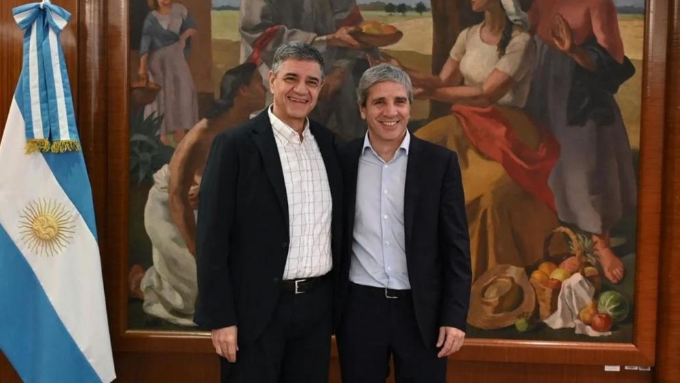 El jefe de Gobierno porteño, Jorge Macri, y el ministro de Economía, Luis Caputo, tras la reunión por el conflicto de la coparticipación.