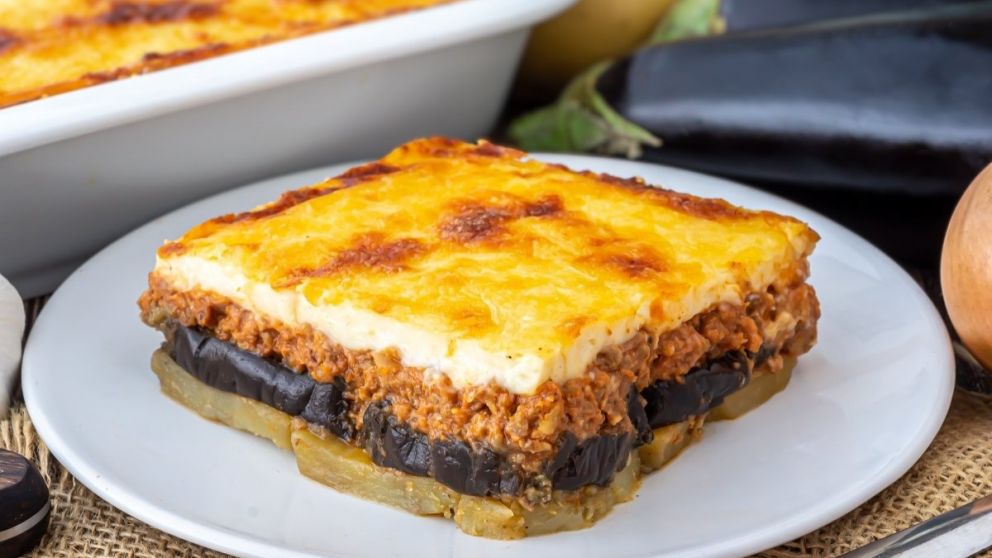 Gratinado de berenjenas: una receta riquísima que te va a salvar cualquier almuerzo o cena.
