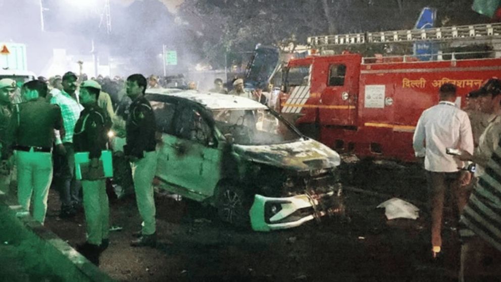 Un auto explotó en zona turística de Nueva Delhi: ocho muertos y decenas de heridos